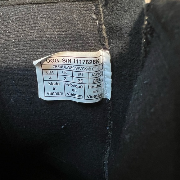 UGG® Kids' Kinzey Weather Zip-Up Winter Boots - Picture 10 of 11